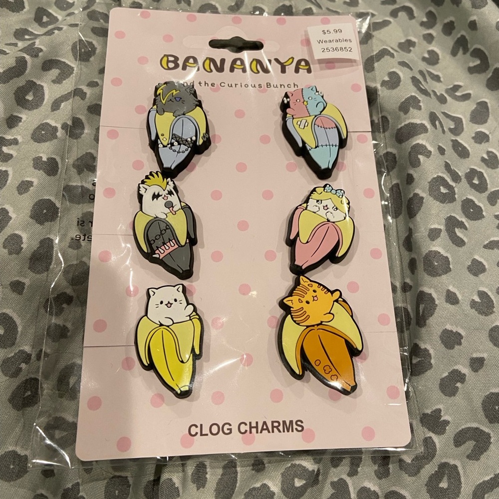 Bananya Clog Charms Set